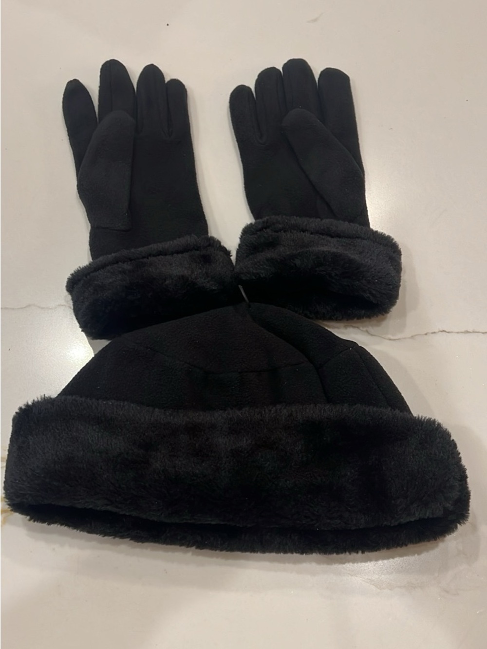 Black Faux Fur Trim Beanie and Gloves Set - Women